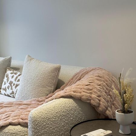 Ferienwohnung Black-Luxe Living In The Heart Of City Christchurch Exterior foto