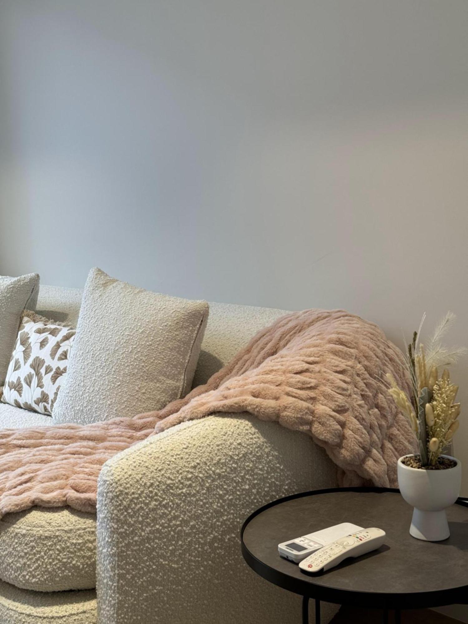 Ferienwohnung Black-Luxe Living In The Heart Of City Christchurch Exterior foto