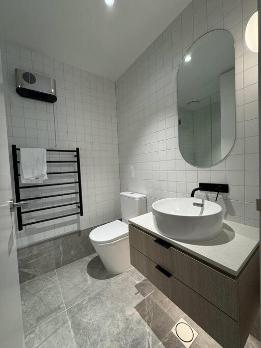 Ferienwohnung Black-Luxe Living In The Heart Of City Christchurch Exterior foto