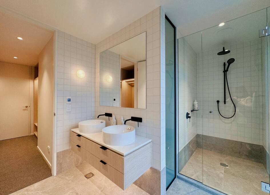Ferienwohnung Black-Luxe Living In The Heart Of City Christchurch Exterior foto